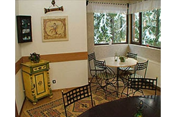 Rumanía Privát Poiana Braşov, Exterior